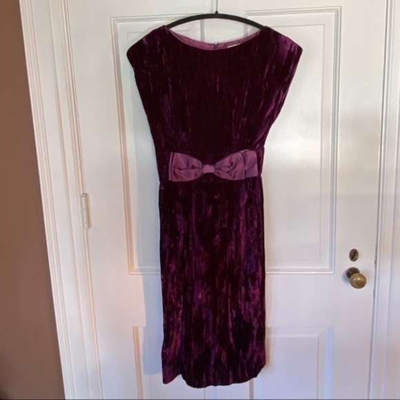 Vintage Lloyd Williams Purple Crushed Velvet Midi Length Dress Size 6 Made In Us